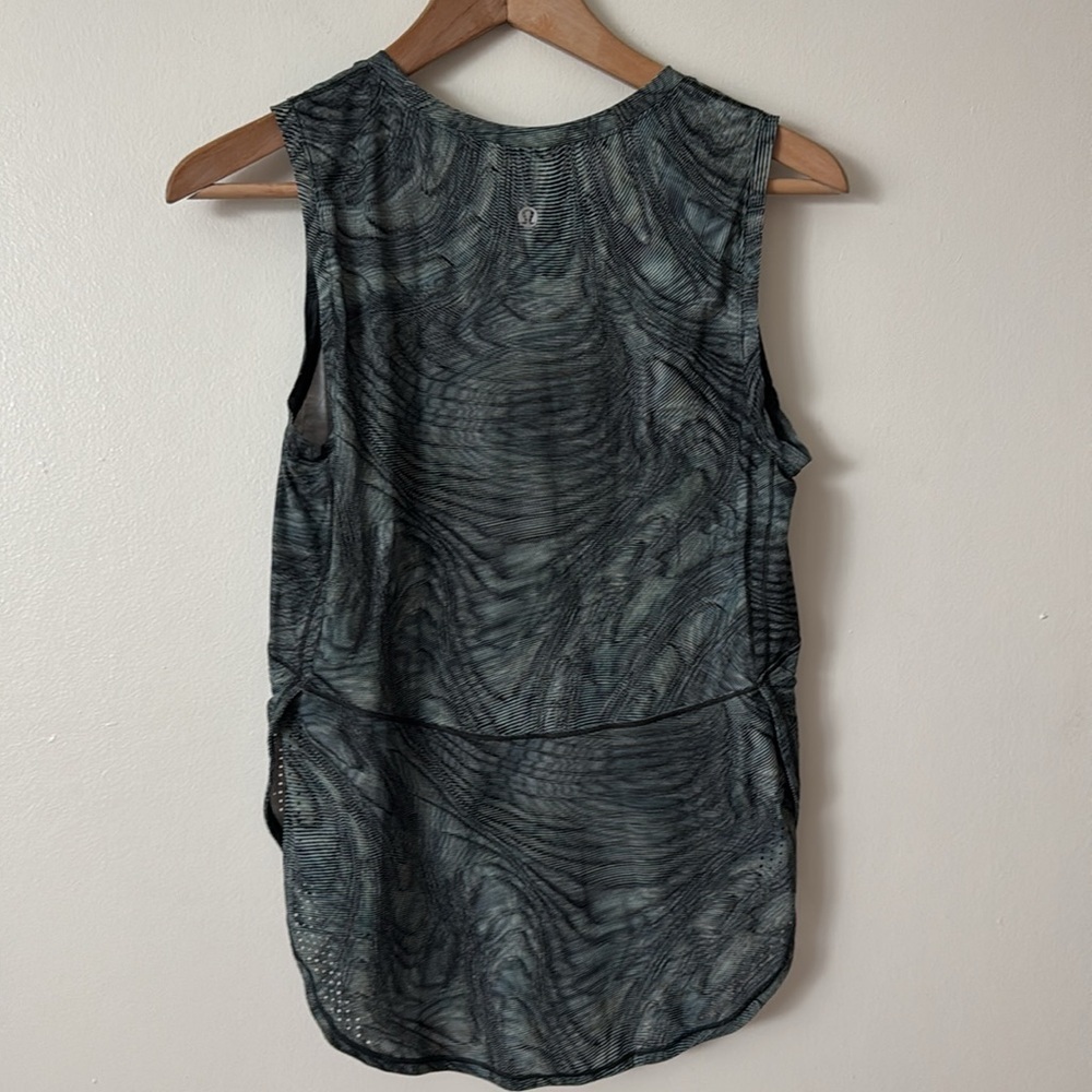 Lululemon 10 High Neck Split Hem Run Tank in Dimensional Icing Blue Multi - Picture 8 of 8